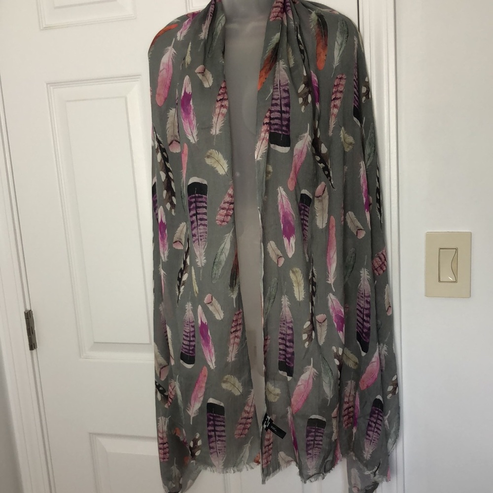 Amazingly Soft & beautiful !ndigo Cotton Shawl Feather Print 
Grey Background